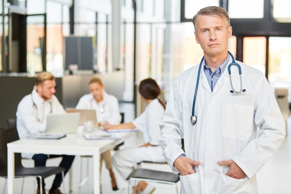 Chefarzt Gehalt: Was verdient ein Chefarzt in Deutschland 2024?